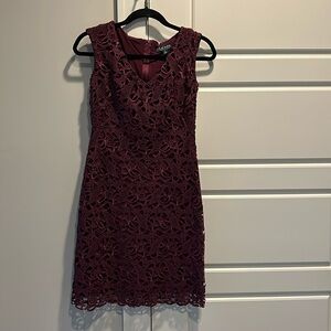 Sleeveless burgundy lace dress